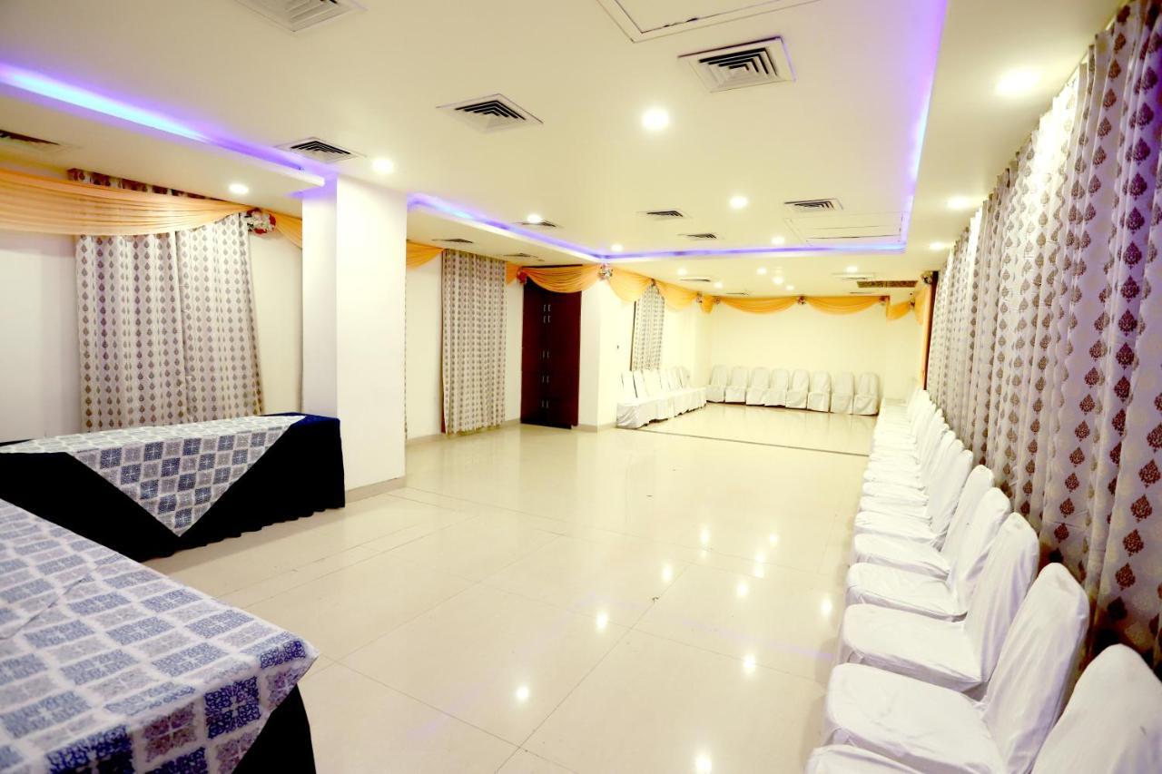 Hotel Blue Pearl Bhopal Exteriör bild