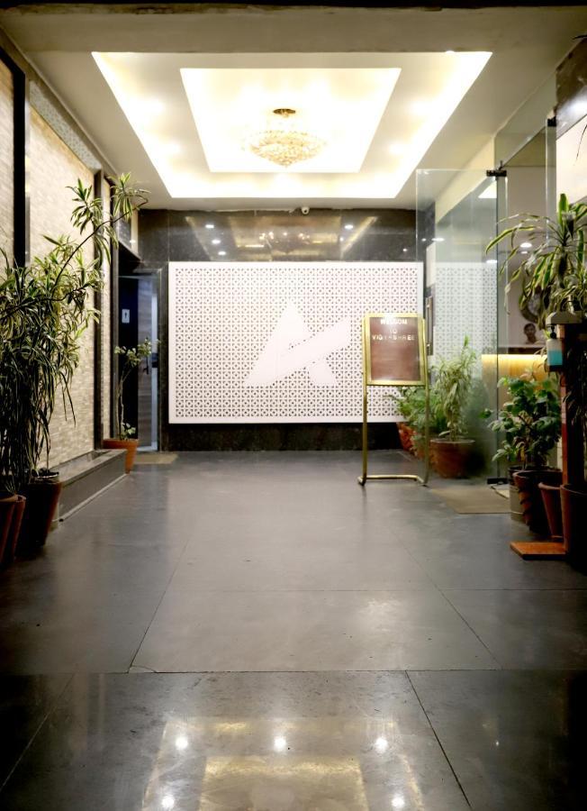 Hotel Blue Pearl Bhopal Exteriör bild