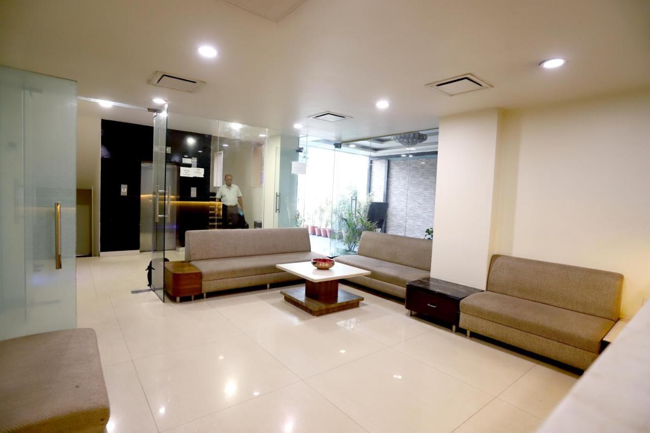 Hotel Blue Pearl Bhopal Exteriör bild